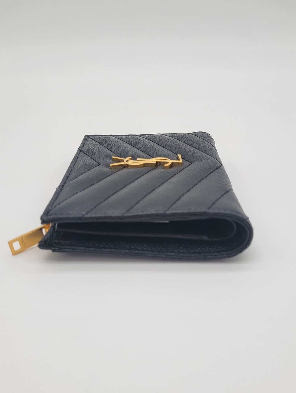 NWOTs! Saint Laurent Black Cheveron Quilted Pebbked Leather Bi- Fold Wallet - Picture 7 of 9